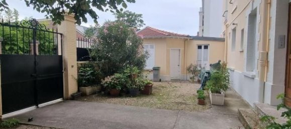 Studio in La Garenne-Colombes, France No. 289389 2