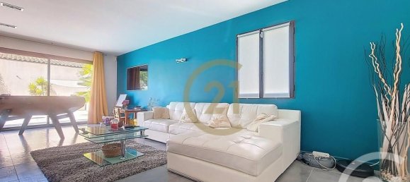 3 bedrooms Villa in Draguignan, France No. 277172 3