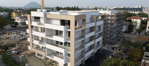 Apartamento de 4 habitaciónes en Abano Terme, Italy No. 236707 30