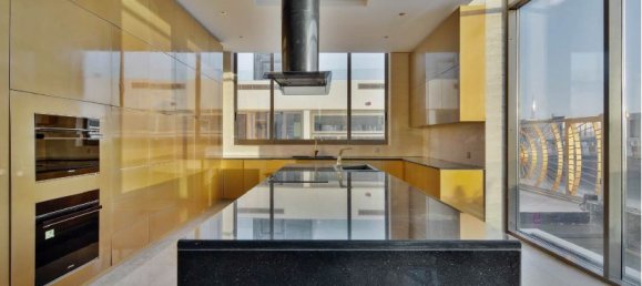 8 bedrooms Villa in Jumeirah, UAE No. 5525 20