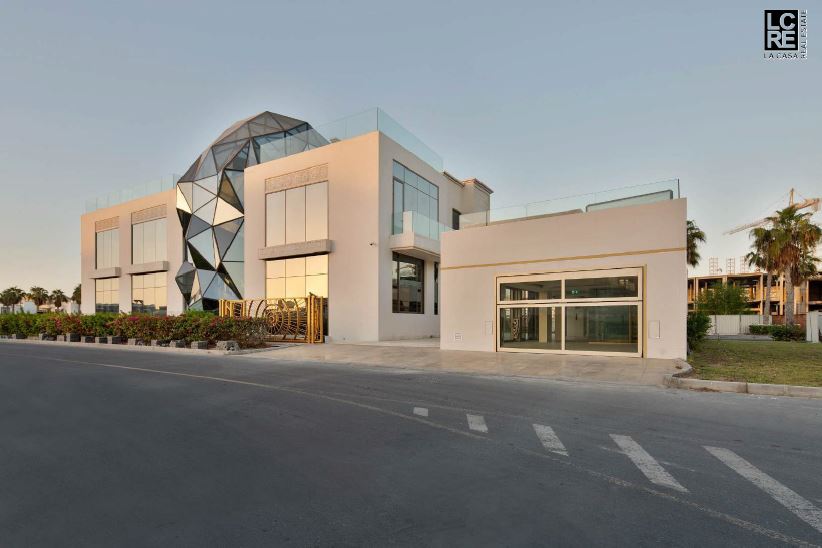 8 bedrooms Villa in Jumeirah, UAE No. 5525