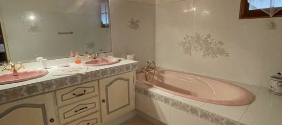 2 chambres Maison à Saint-Porchaire, France No. 100967 8