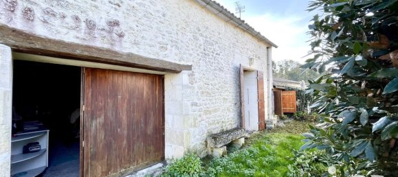 2 chambres Maison à Saint-Porchaire, France No. 100967 2