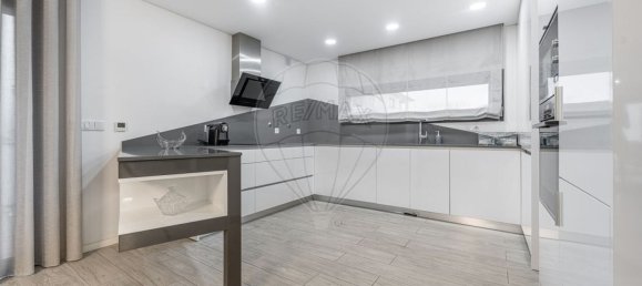 3 bedrooms House in Brito, Portugal No. 187254 7