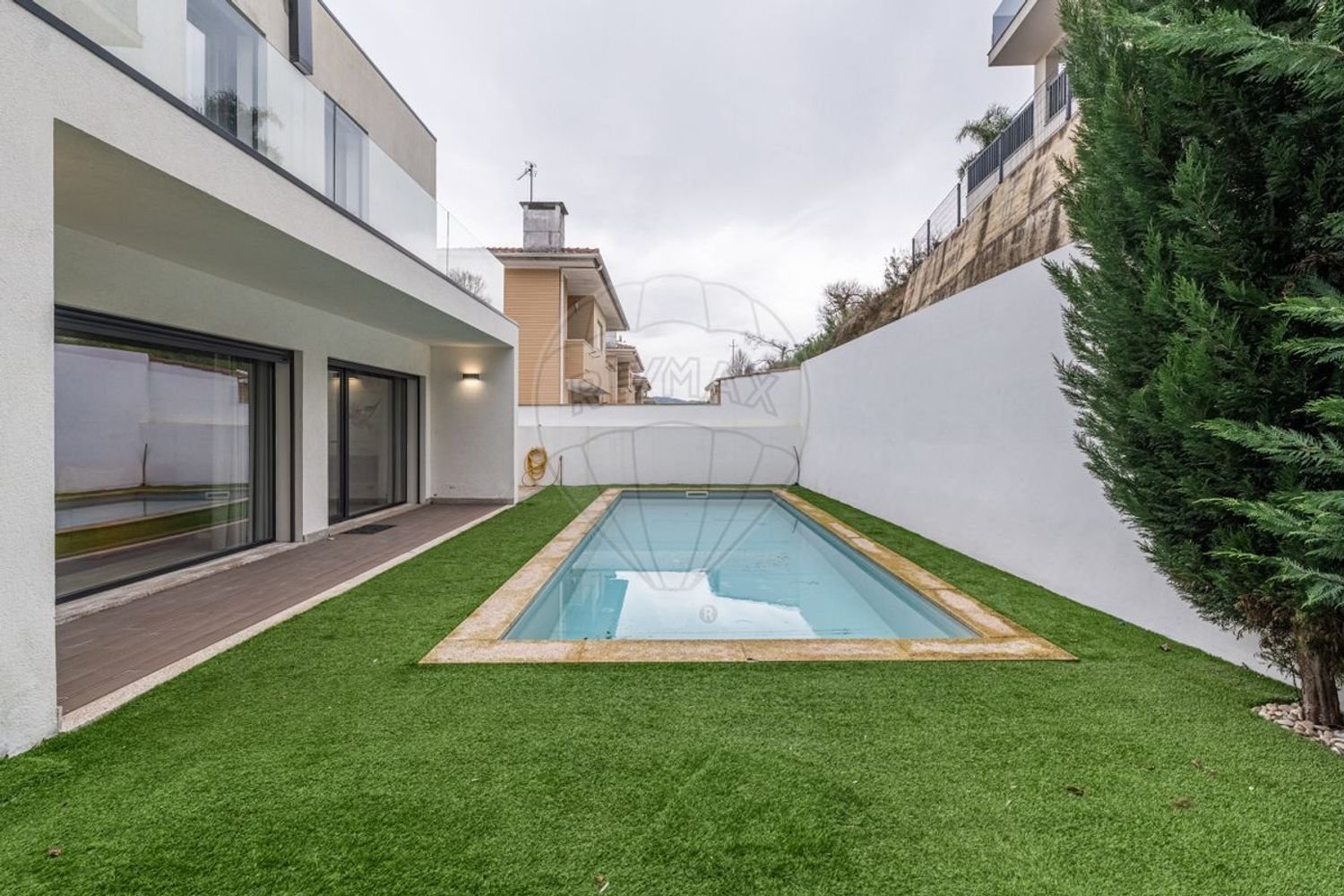 3 bedrooms House in Brito, Portugal No. 187254