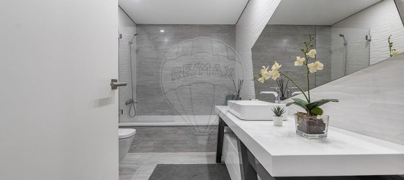 3 bedrooms House in Brito, Portugal No. 187254 17