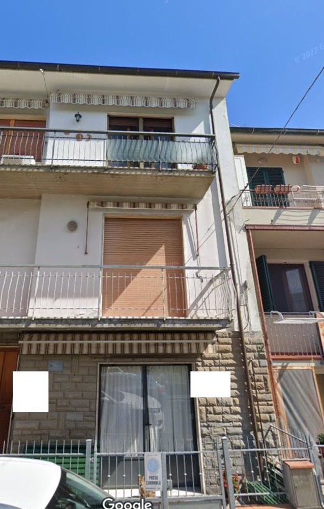 8 rooms Apartment in Vinci, Italy No. 98486