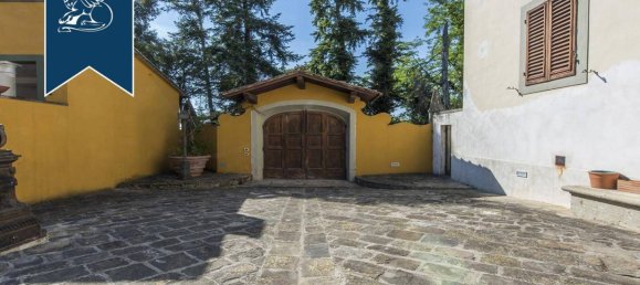 2 bedrooms Villa in Borgo San Lorenzo, Italy No. 306268 3