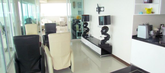 4 bedrooms Condo in Pattaya, Thailand No. 19364 4