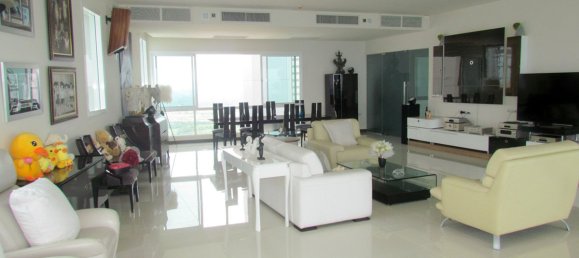 4 bedrooms Condo in Pattaya, Thailand No. 19364 11