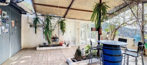 3 bedrooms House in Arenas, Spain No. 58082 86