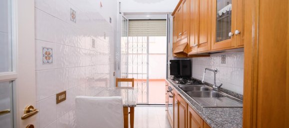 1 bedroom Apartment in Rome, Italy No. 371406 10