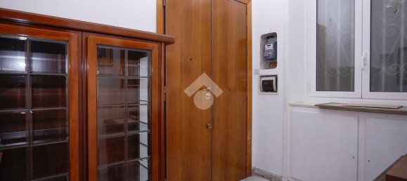 1 bedroom Apartment in Rome, Italy No. 371406 2