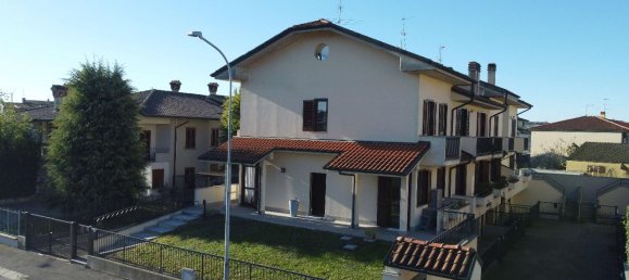 Casa de 5 divisões em Fornovo San Giovanni, Italy N.º 31692 5
