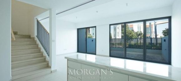 3 bedrooms Villa in Dubai Land, UAE No. 45814 2