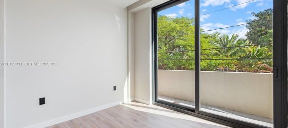 4 dormitorios dúplex en venta en Miami, Miami-Dade, Florida, USA № 615709 10