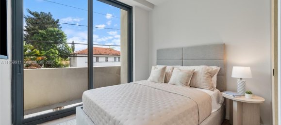 4 dormitorios dúplex en venta en Miami, Miami-Dade, Florida, USA № 615709 11