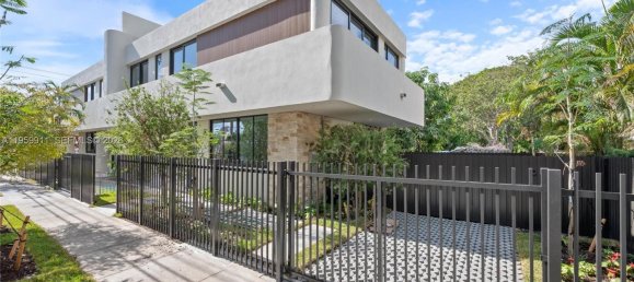 4 dormitorios dúplex en venta en Miami, Miami-Dade, Florida, USA № 615709 25