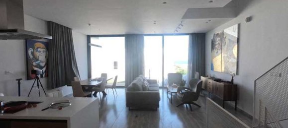 4 bedrooms Villa in Chloraka, Cyprus No. 19518 3