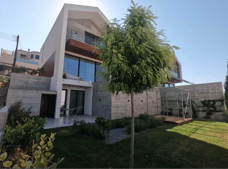 4 bedrooms Villa in Chloraka, Cyprus No. 19518