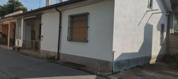 4-salle Appartement à Macherio, Italy No. 7726 6