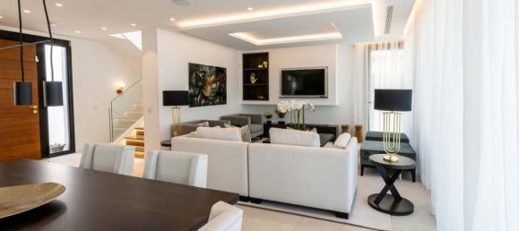 4 غرف نوم فيلا في Nueva Andalucia, Spain رقم 2899 2