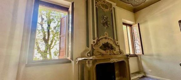 10-salle Appartement à Mirandola, Italy No. 271733 2