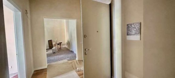 10-salle Appartement à Mirandola, Italy No. 271733 7