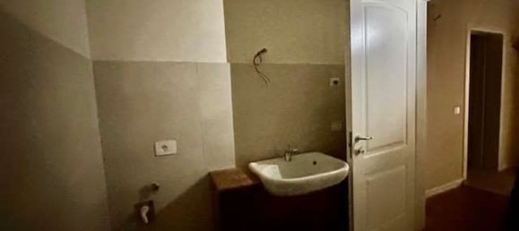 10-salle Appartement à Mirandola, Italy No. 271733 14