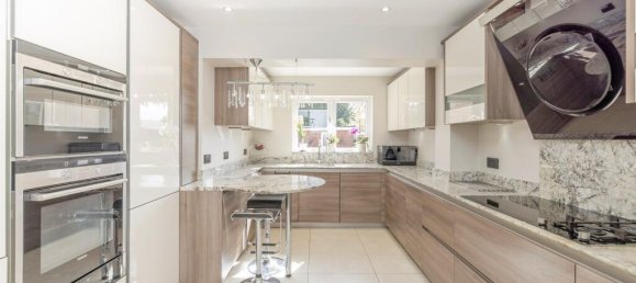 3 bedrooms House in Watford, United Kingdom No. 6035 4