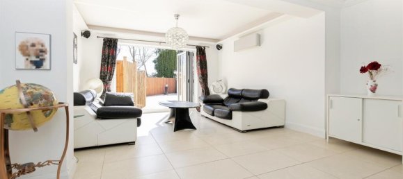 3 bedrooms House in Watford, United Kingdom No. 6035 2