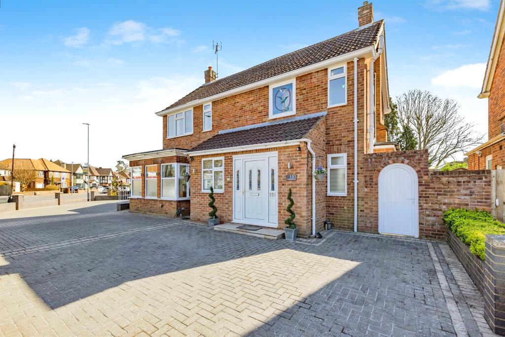 3 bedrooms House in Watford, United Kingdom No. 6035