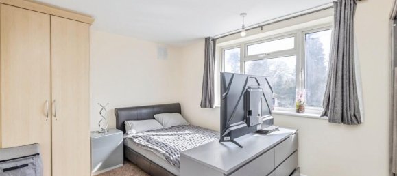 3 bedrooms House in Watford, United Kingdom No. 6035 10