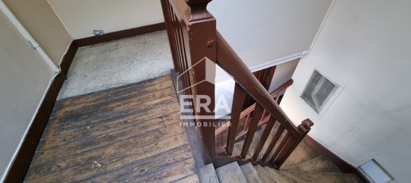 1 bedroom Apartment in Montreuil, France No. 168075 8