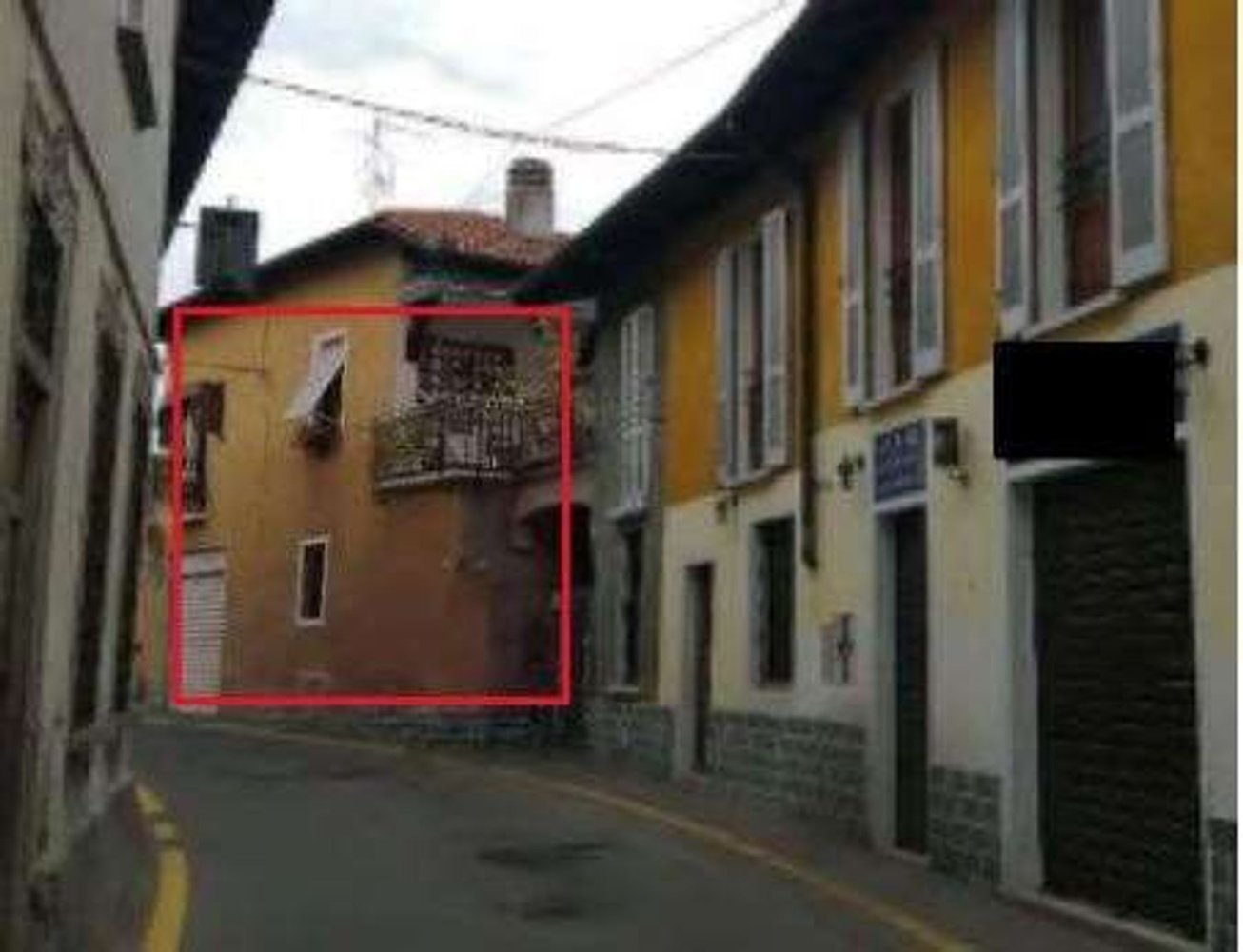 3 rooms Apartment in Golasecca, Italy No. 185090