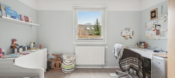 8 rooms House in Pinneberg, Germany No. 40507 9