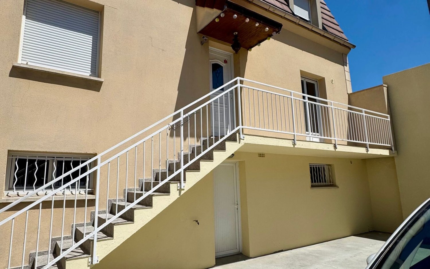 3غرفة منزل في La Courneuve, France رقم 297361