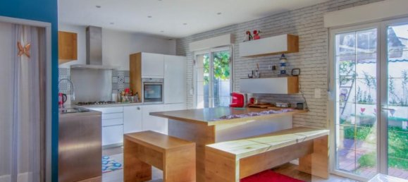 Casa de 4 dormitorios en Terville, France No. 234348 2