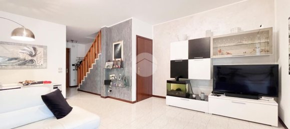 4 bedrooms House in Zevio, Italy No. 373369 5