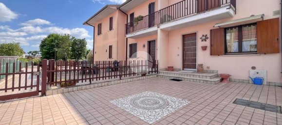 4 bedrooms House in Zevio, Italy No. 373369 2
