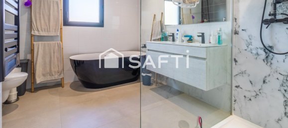 3 bedrooms House in Bergerac, France No. 109085 9