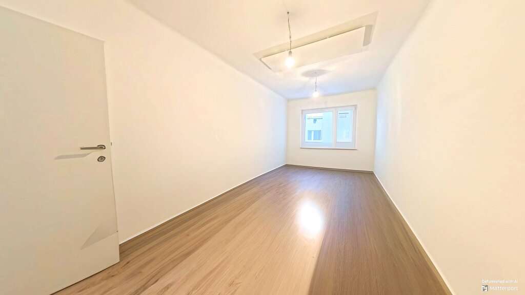 2 rooms Apartment in Favoriten, Austria No. 102631