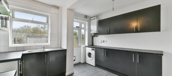 4 غرف نوم عقار تجاري في Feltham, United Kingdom رقم 9786 2