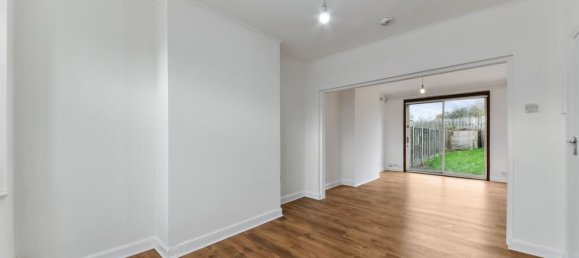 4 غرف نوم عقار تجاري في Feltham, United Kingdom رقم 9786 3