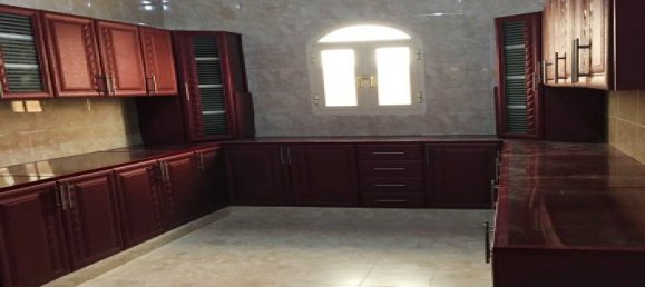 8 bedrooms Villa in Abu Dhabi, UAE No. 12184 11