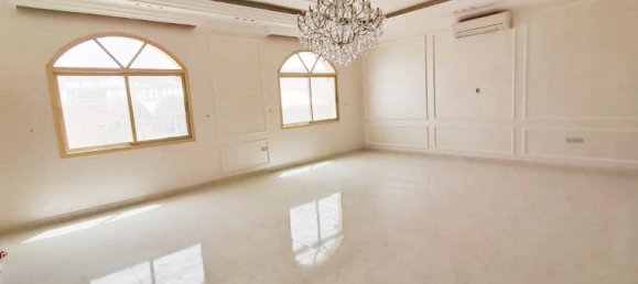 8 bedrooms Villa in Abu Dhabi, UAE No. 12184 3
