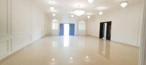 8 bedrooms Villa in Abu Dhabi, UAE No. 12184 2