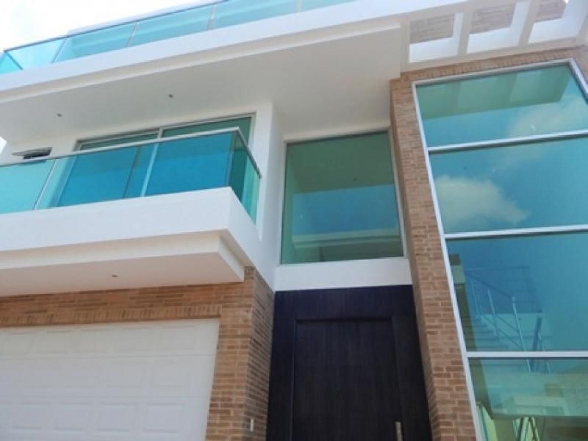 4 bedrooms House in Atlantico, Colombia No. 4549