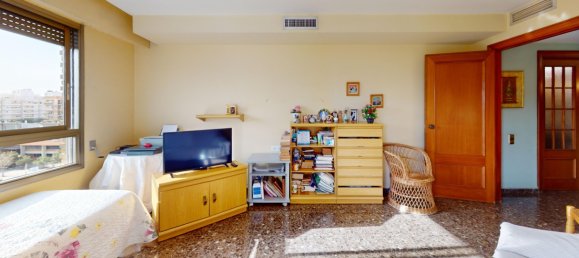 4 Schlafzimmer Wohnung in Valencia, Spain, Nr. 15228 5