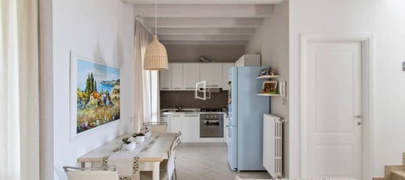 2 bedrooms House in Manerba del Garda, Italy No. 310016 6